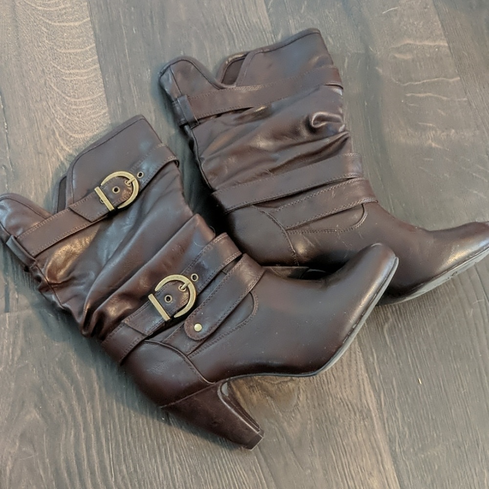 Slouch boots